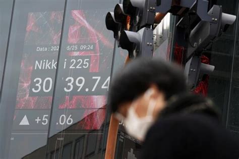 Stock market today: Asian shares extend losses, while Japan’s Nikkei pushes higher